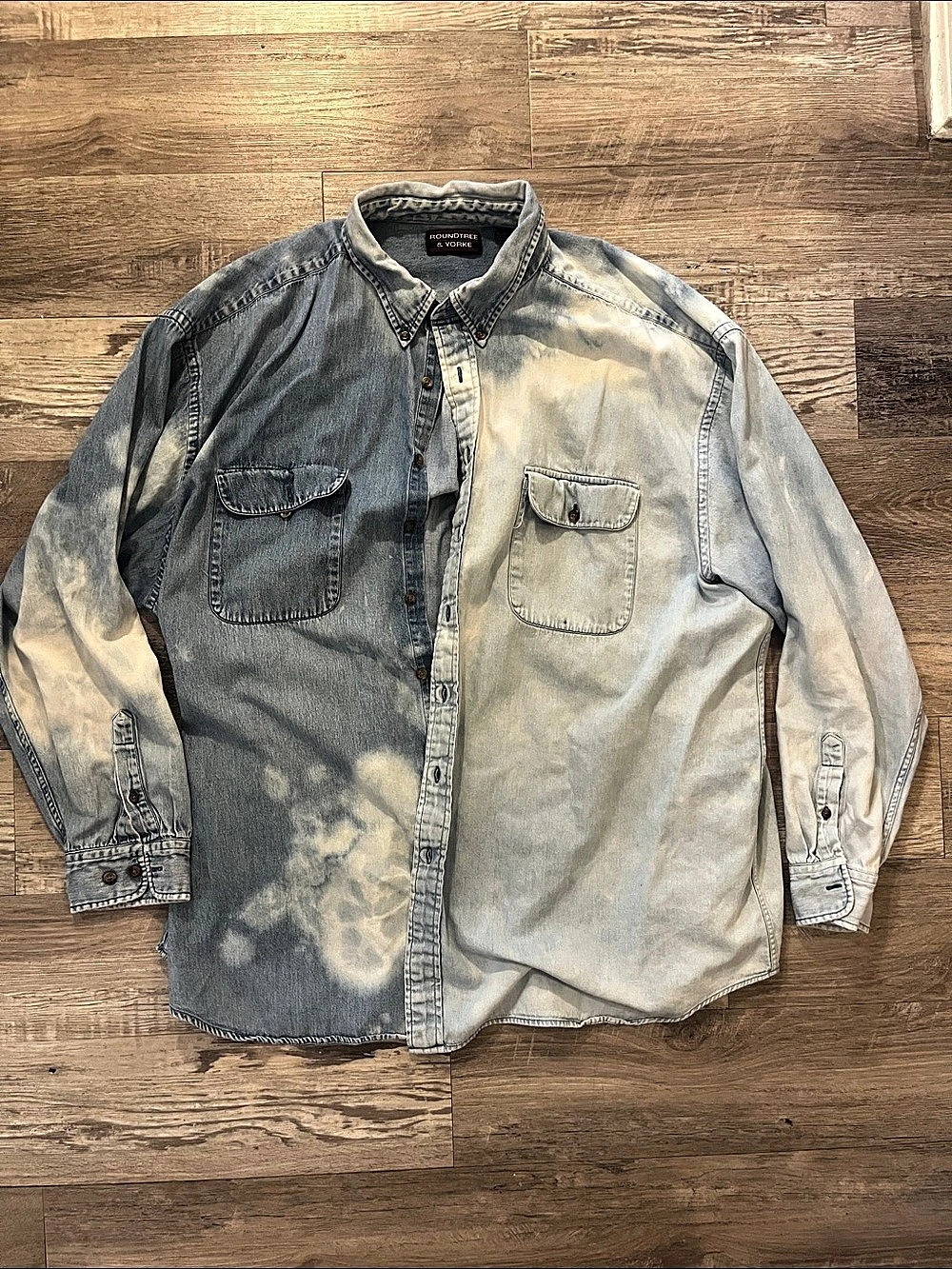 Roundtree & Yorke Men's Denim Tie-Dye Button Down XL